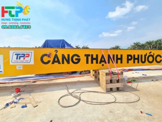 thi cong ve logo toc do nhanh (1)