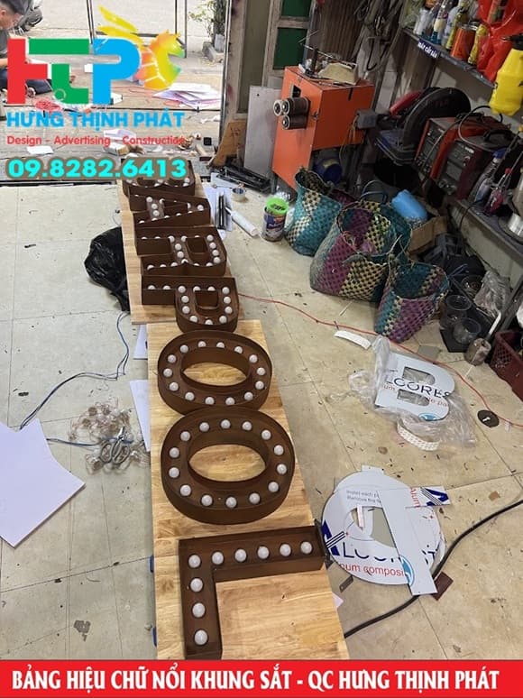 chu-noi-ri-set-lap-khung-sat-sang-bong-LED-(3)