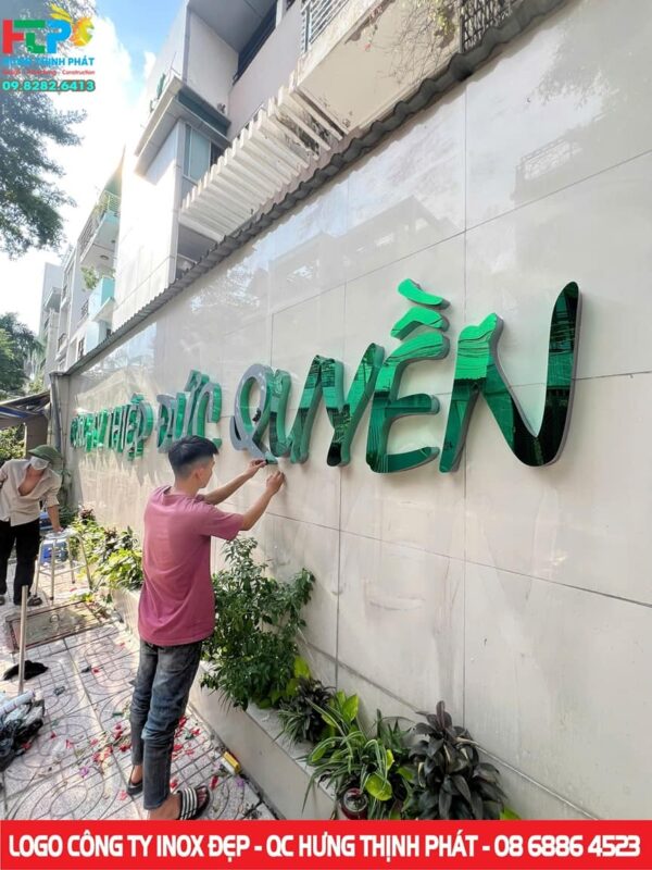 logo inox xanh ngoc