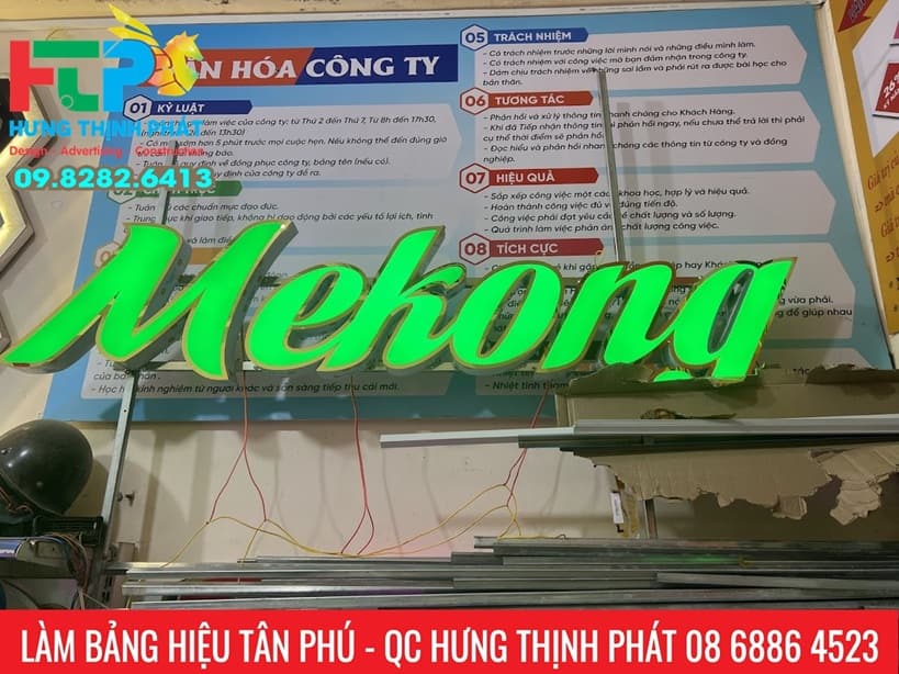 chu noi khung sat cho nha hang duc (1)