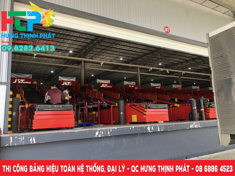 thi cong bang hieu cho trung tam khai thac JT express (2)